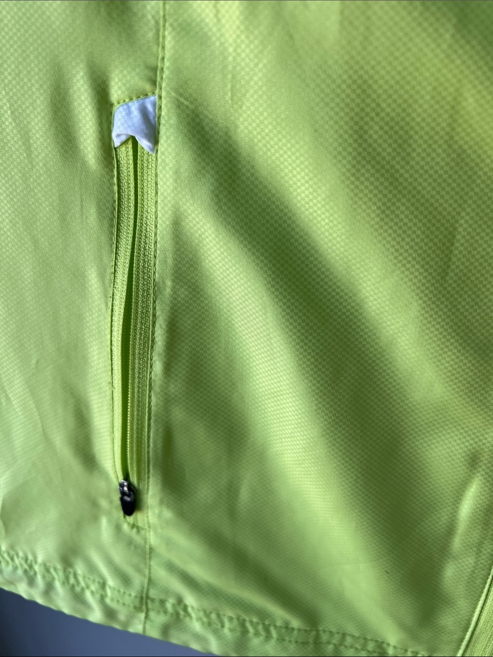Zero Restriction Women's Neon Yellow Performance Golf Vest - Picture 3 of 7